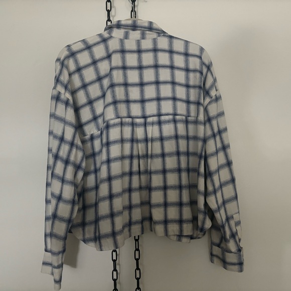 Madewell Plus Size Flannel Hartfield Crop Boxy Shirt in Windowpane - Picture 5 of 8